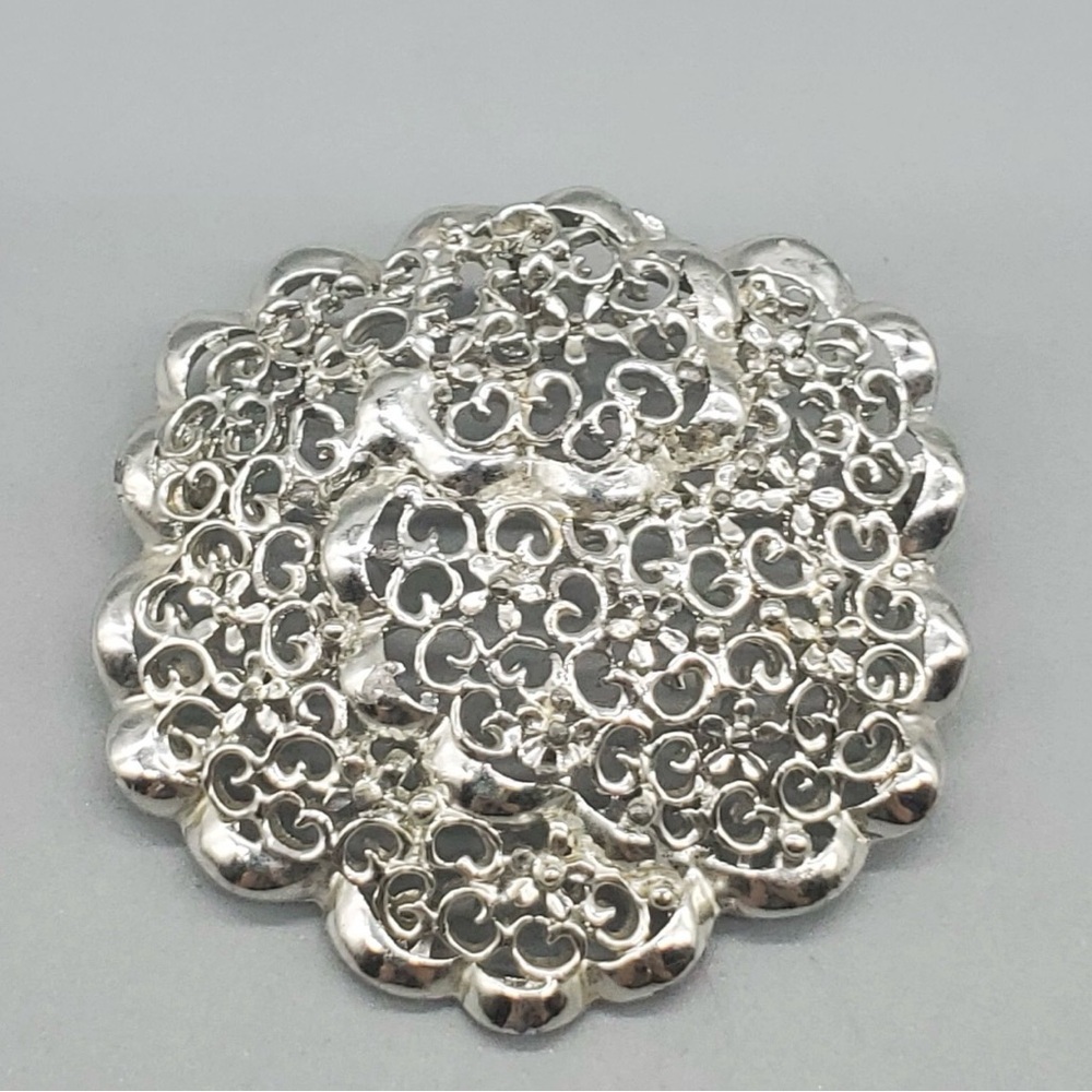 114 Silver Filigree Floral Statement Brooch - Silver